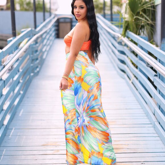 Summer Two Piece And Cover Up Sheer Skirt Set New With Tags - Picture 3 of 8